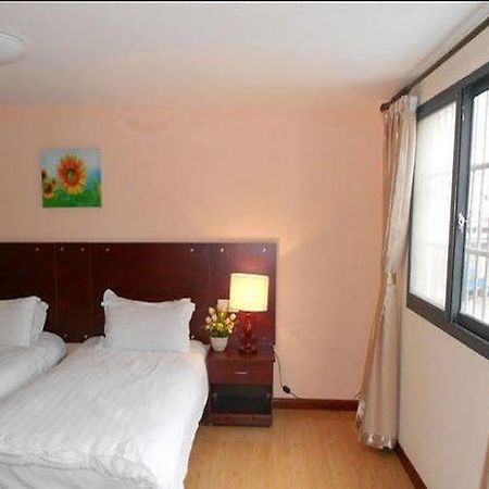 Ningbo Qingqishi Holiday Hotel Exterior photo